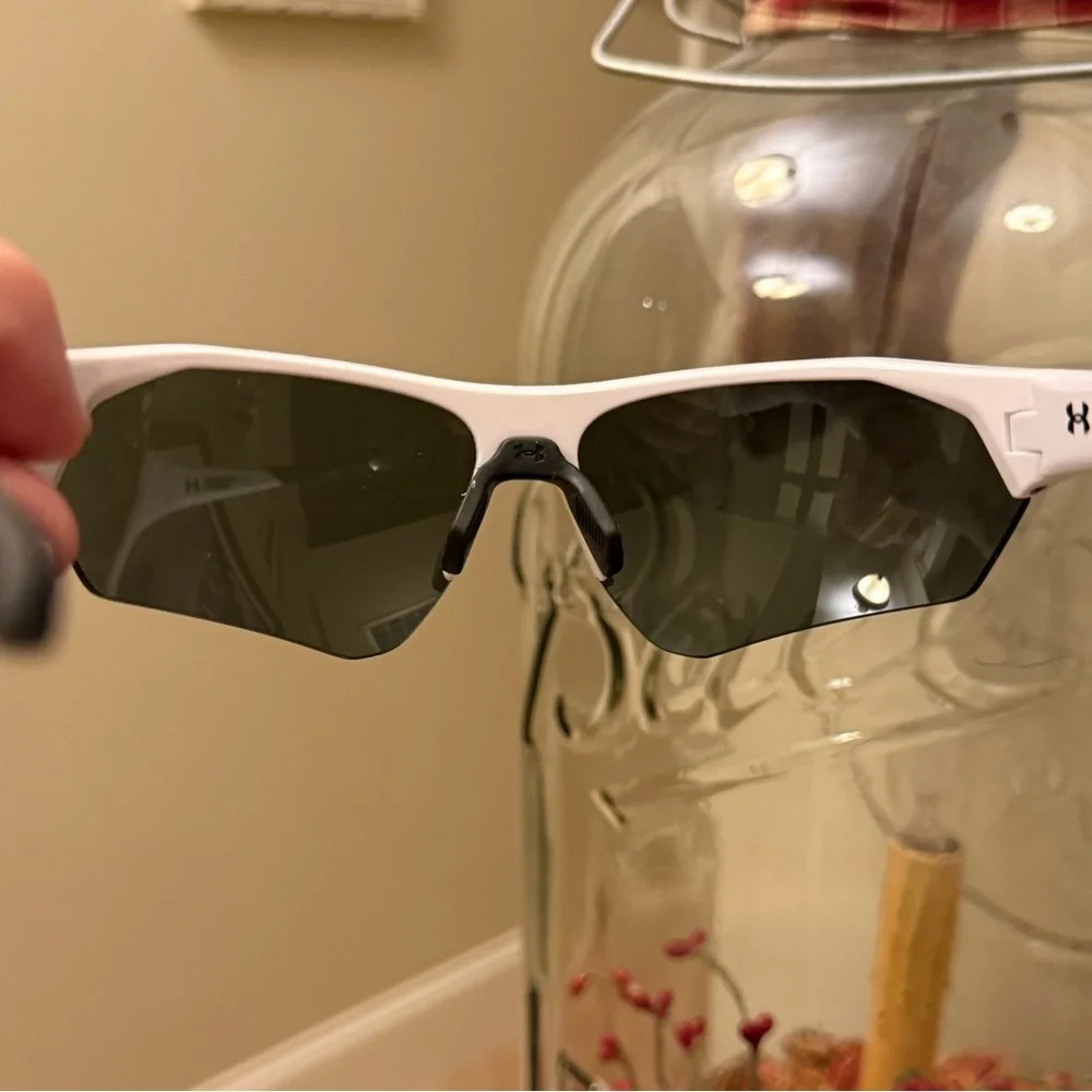 UNDER ARMOUR PLAYMAKER Sunglasses With Case